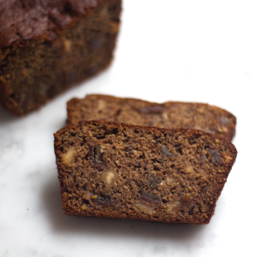 PAN DE DATILES, NUECES Y ESPECIAS ( 8 porciones