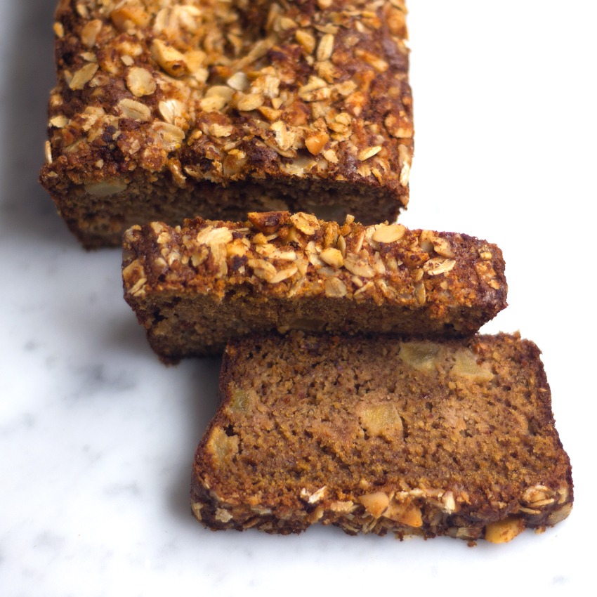 TORTA DE MANZANA CRUMBLE ( 8 PORCIONES)