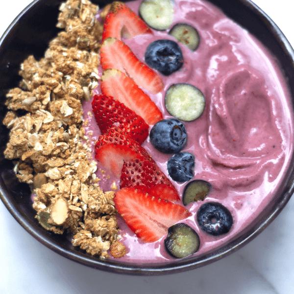 granola bowl berry power